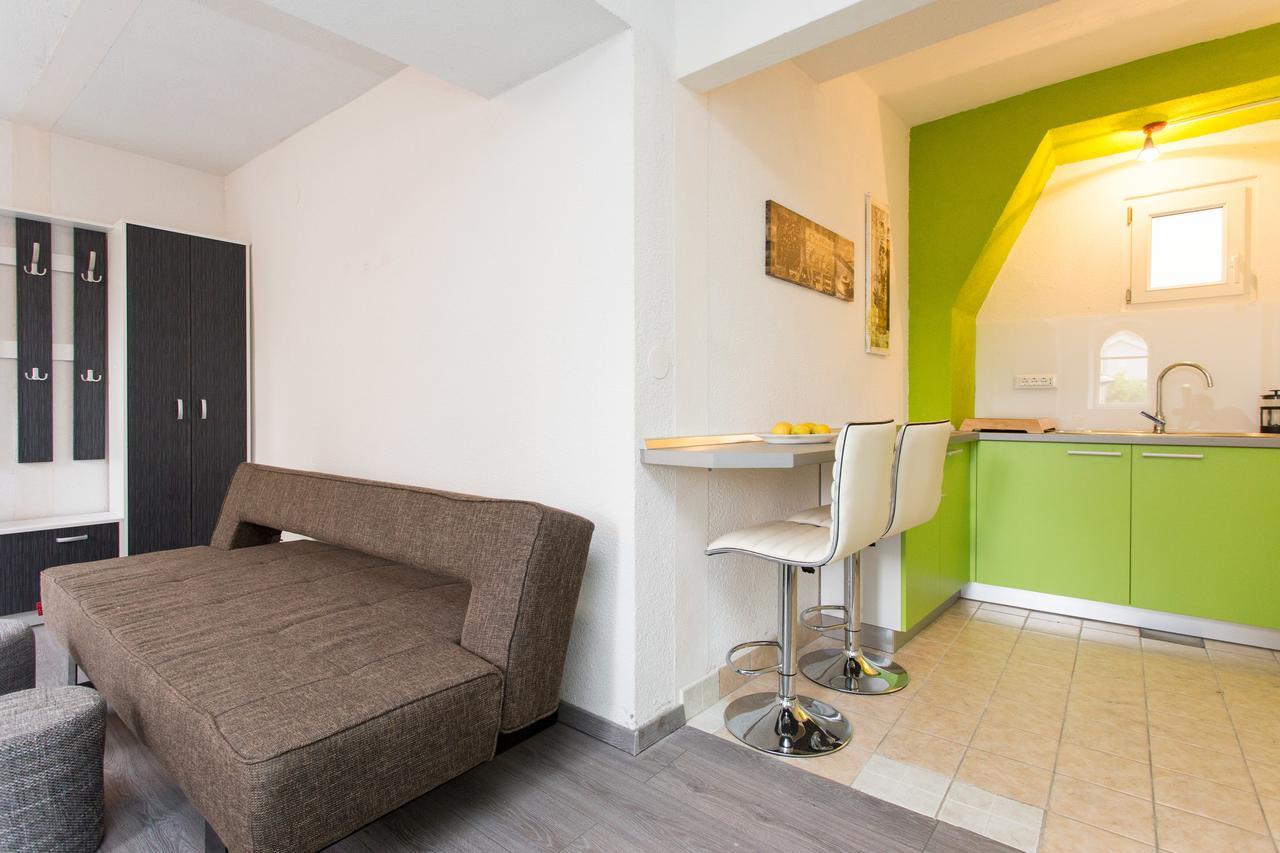 Yvonne Apartment Krk Town Exterior photo